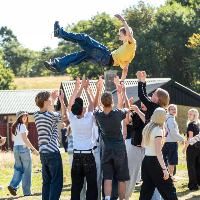 1.g's Introtur til Vork ⭐🧘‍♂️ = Starten på nye venskaber og gode minder 🌞🌼